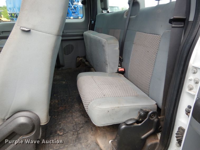 image for item DM2957 2011 Ford F250 Super Duty  SuperCab pickup truck