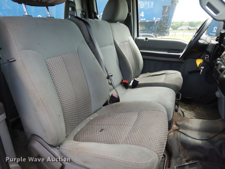 image for item DM2957 2011 Ford F250 Super Duty  SuperCab pickup truck