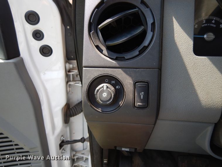 image for item DM2958 2015 Ford F250 Super Duty  SuperCab pickup truck