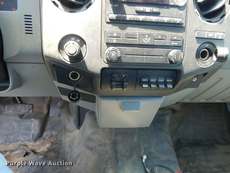 image for item DM2958 2015 Ford F250 Super Duty  SuperCab pickup truck