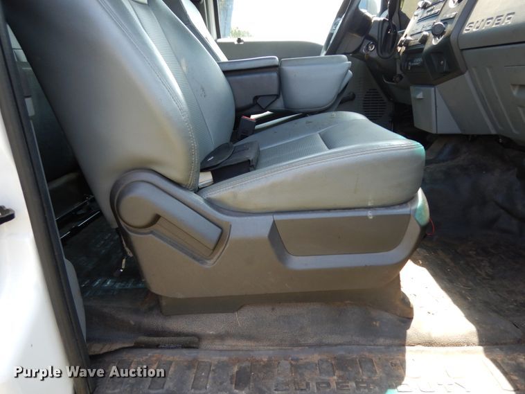 image for item DM2958 2015 Ford F250 Super Duty  SuperCab pickup truck