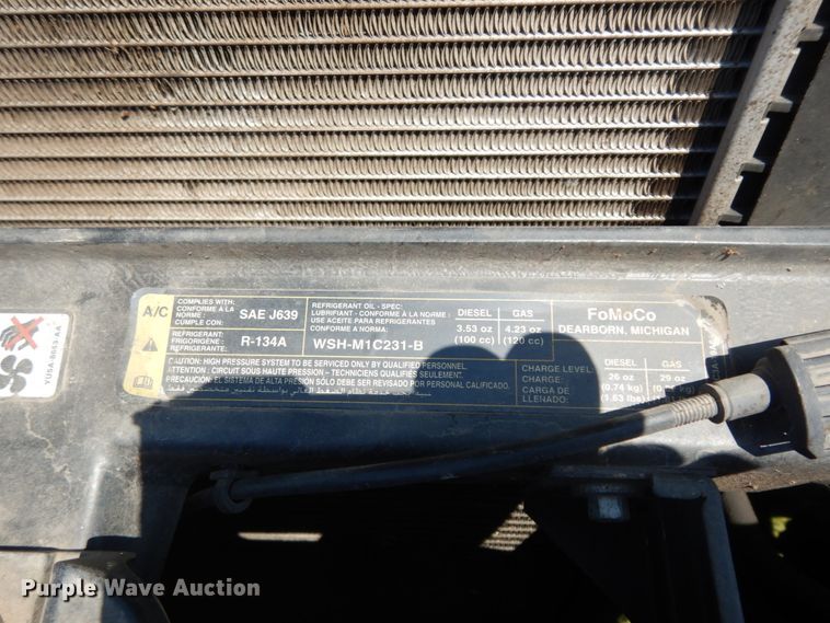 image for item DM2958 2015 Ford F250 Super Duty  SuperCab pickup truck