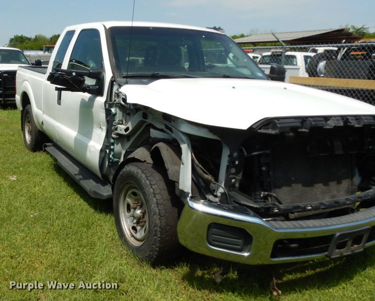 image for item DM2960 2016 Ford F250 Super Duty  SuperCab pickup truck