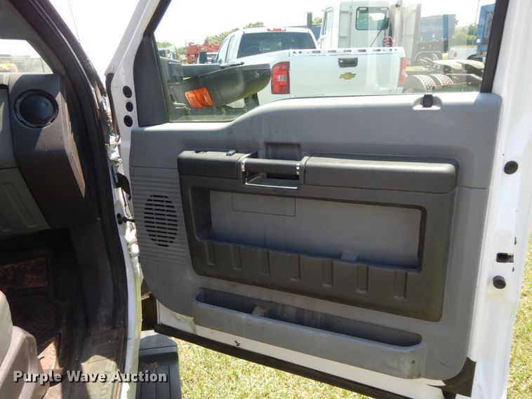 image for item DM2960 2016 Ford F250 Super Duty  SuperCab pickup truck