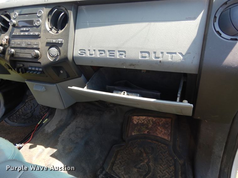 image for item DM2960 2016 Ford F250 Super Duty  SuperCab pickup truck