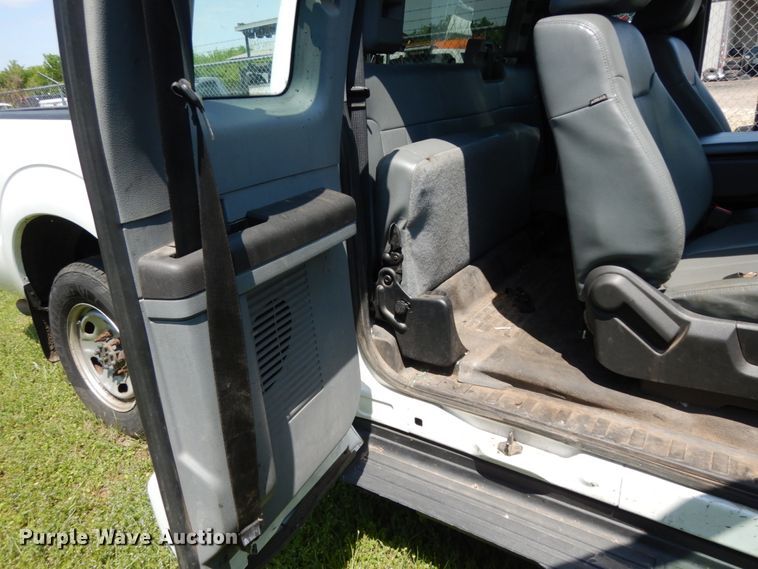 image for item DM2960 2016 Ford F250 Super Duty  SuperCab pickup truck