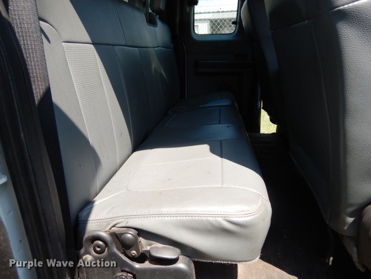 image for item DM2960 2016 Ford F250 Super Duty  SuperCab pickup truck