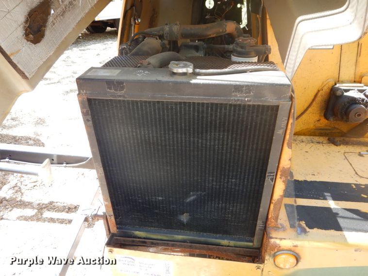 image for item DM4277 2002 Vermeer BC1000XL  wood chipper