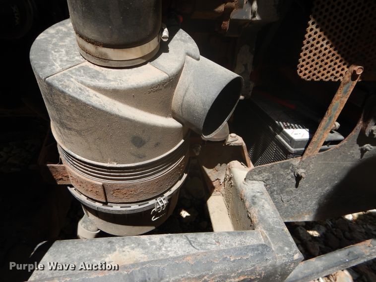 image for item DM4277 2002 Vermeer BC1000XL  wood chipper