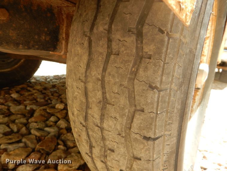 image for item DM4277 2002 Vermeer BC1000XL  wood chipper