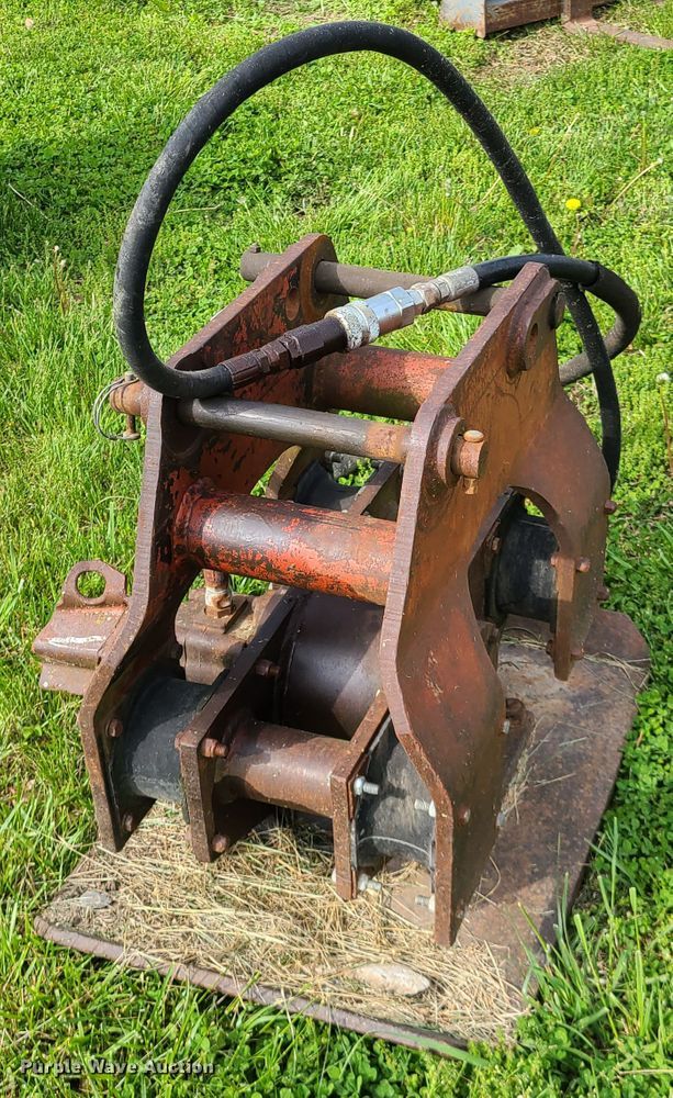 image for item DN5508 Backhoe plate compactor