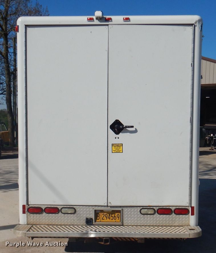 image for item DY9684 2007 Isuzu NPR  box truck