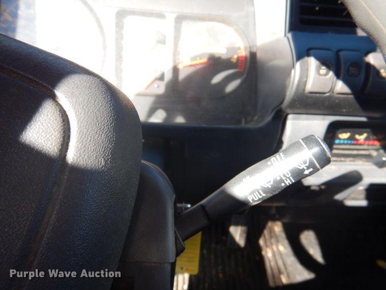 image for item DY9684 2007 Isuzu NPR  box truck