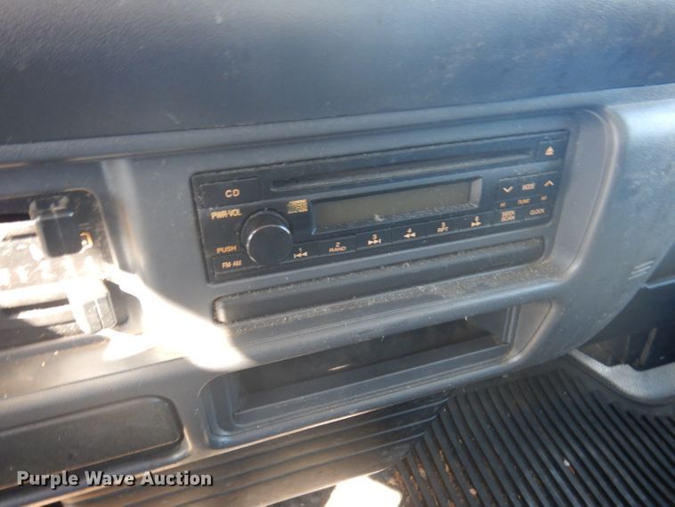 image for item DY9684 2007 Isuzu NPR  box truck