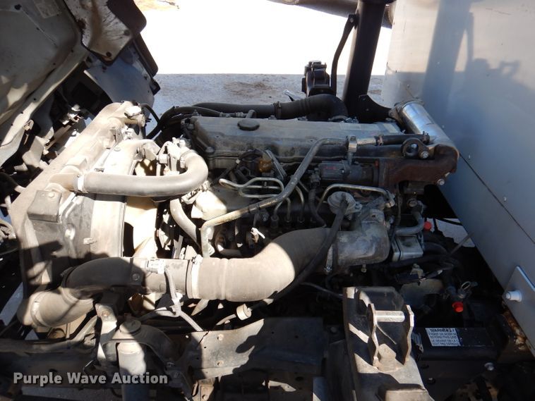 image for item DY9684 2007 Isuzu NPR  box truck