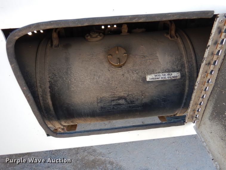 image for item DY9684 2007 Isuzu NPR  box truck