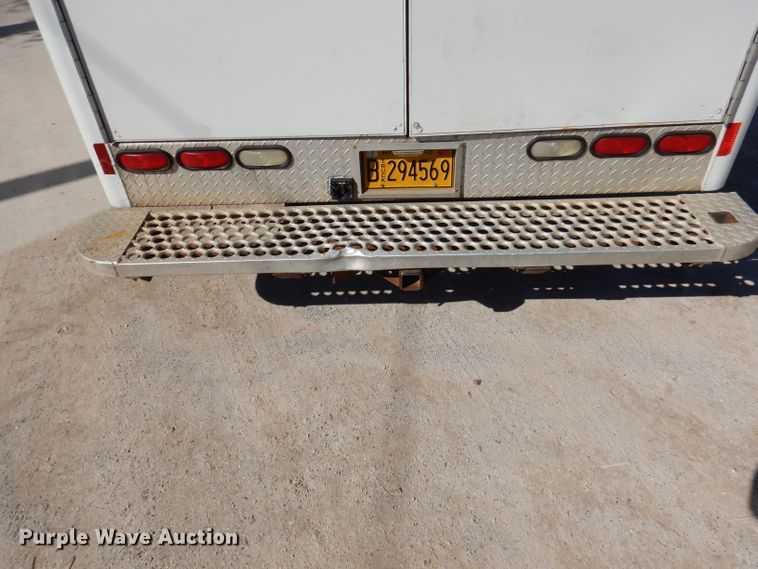 image for item DY9684 2007 Isuzu NPR  box truck