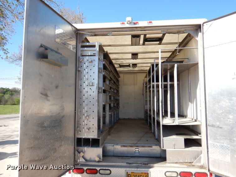 image for item DY9684 2007 Isuzu NPR  box truck