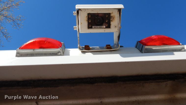 image for item DY9684 2007 Isuzu NPR  box truck