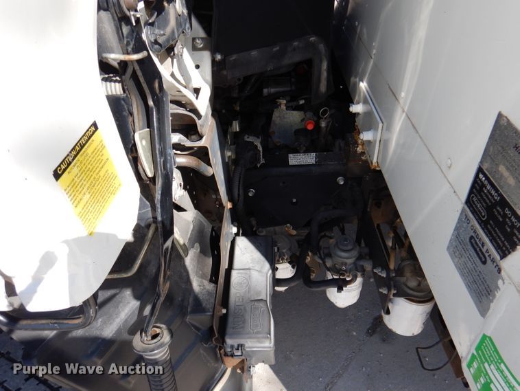 image for item DY9684 2007 Isuzu NPR  box truck