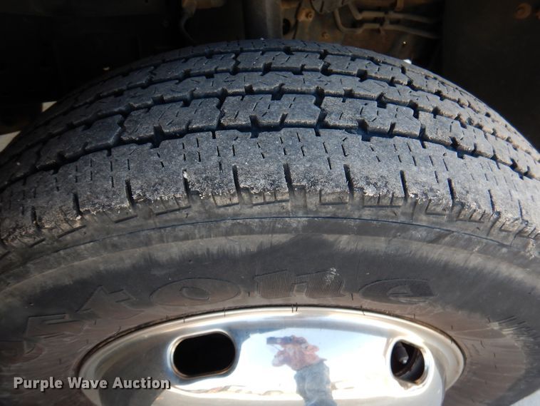 image for item DY9684 2007 Isuzu NPR  box truck