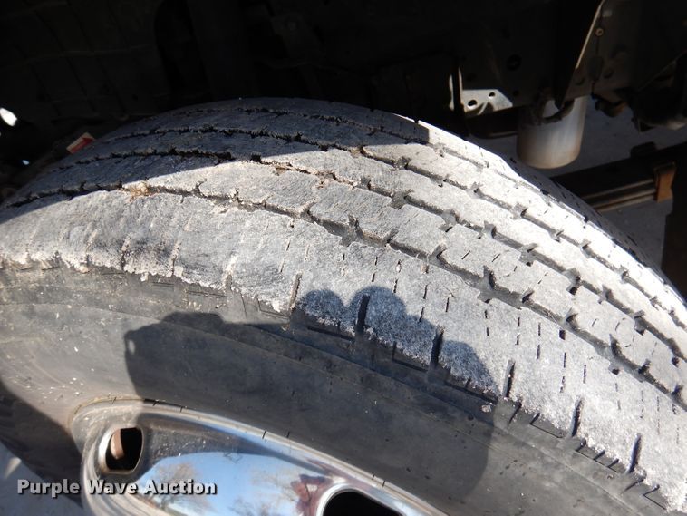 image for item DY9684 2007 Isuzu NPR  box truck