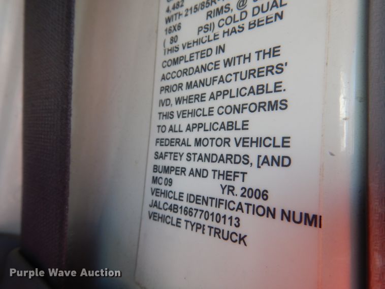 image for item DY9684 2007 Isuzu NPR  box truck