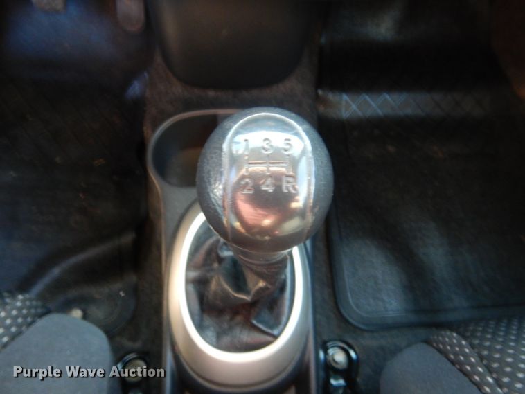 image for item ET9154 2005 Scion XB  SUV