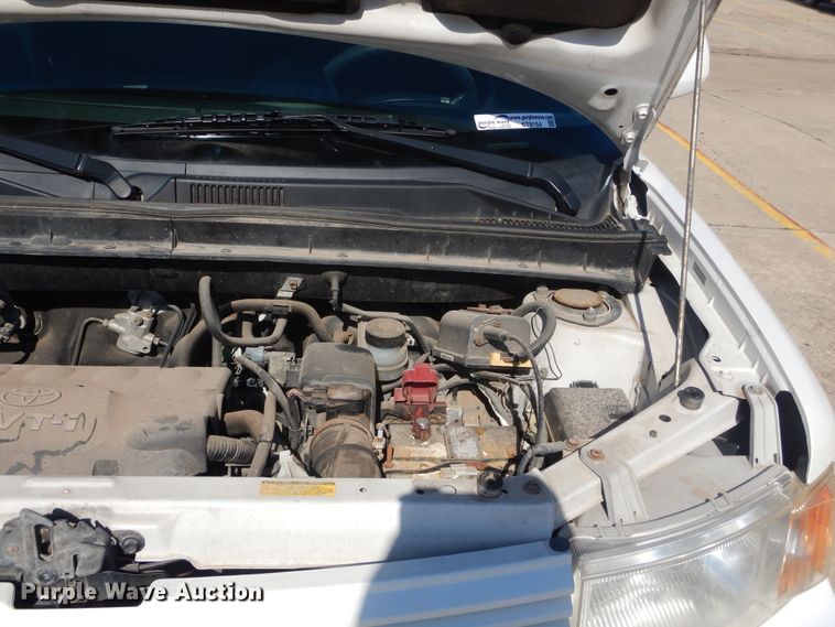 image for item ET9154 2005 Scion XB  SUV