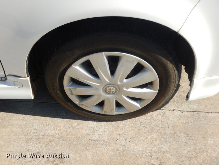 image for item ET9154 2005 Scion XB  SUV