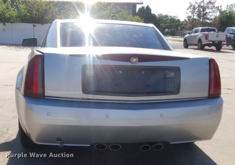 image for item ET9156 2005 Cadillac XLR  convertible