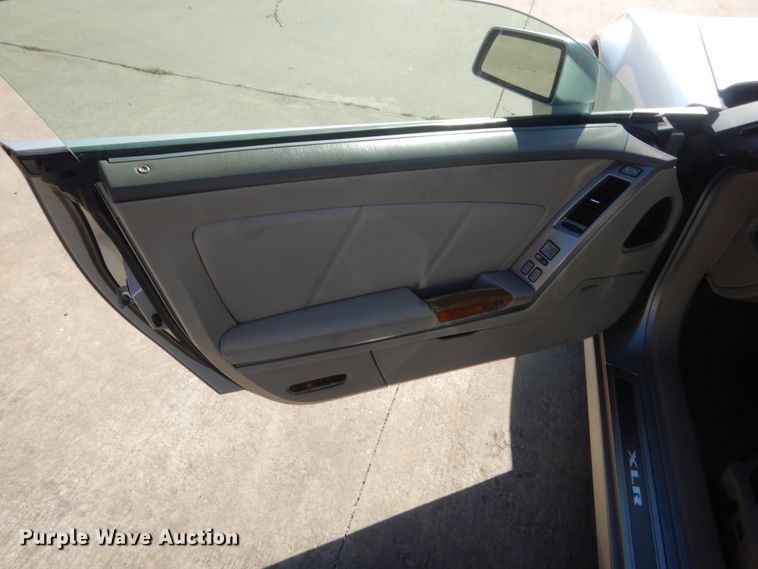 image for item ET9156 2005 Cadillac XLR  convertible