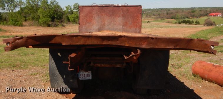 image for item ET9170 1990 Chevrolet Kodiak  flatbed truck