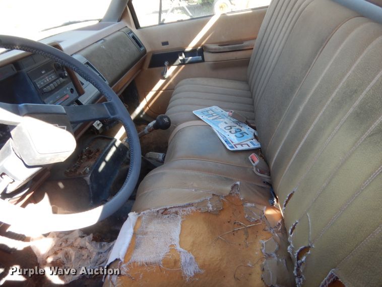 image for item ET9170 1990 Chevrolet Kodiak  flatbed truck