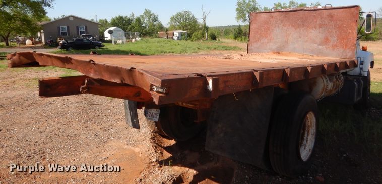 image for item ET9170 1990 Chevrolet Kodiak  flatbed truck