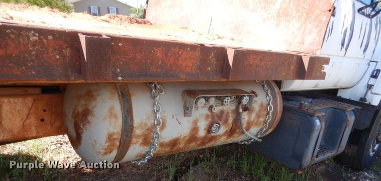 image for item ET9170 1990 Chevrolet Kodiak  flatbed truck