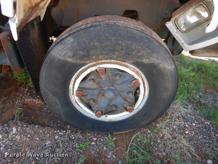 image for item ET9170 1990 Chevrolet Kodiak  flatbed truck