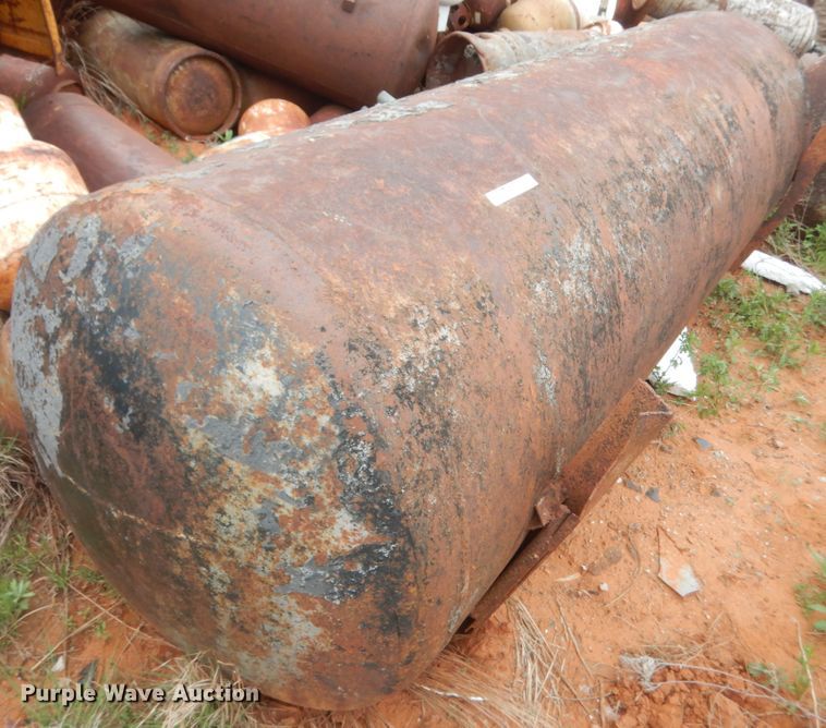 Propane tank in Weatherford, OK Item ET9199 sold Purple Wave