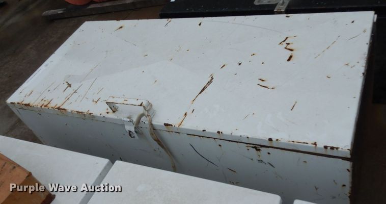 image for item EX9533 (3) toolboxes