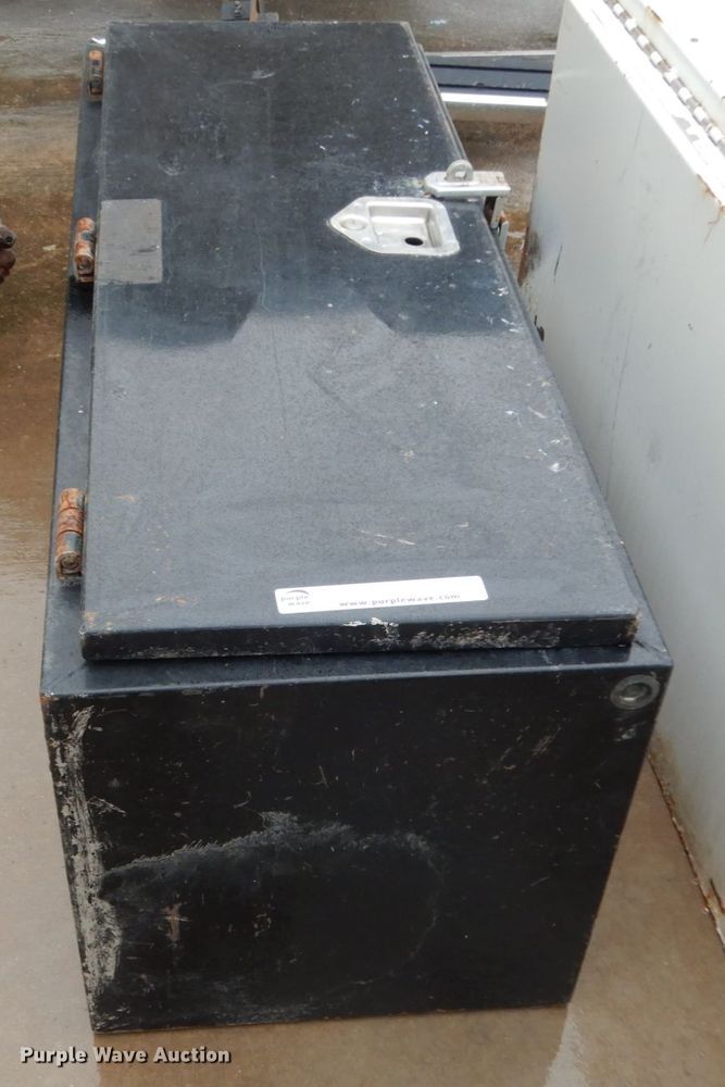 image for item EX9533 (3) toolboxes