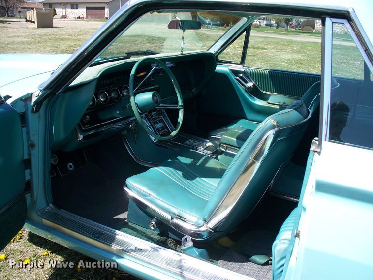 image for item FW9040 1965 Ford Thunderbird