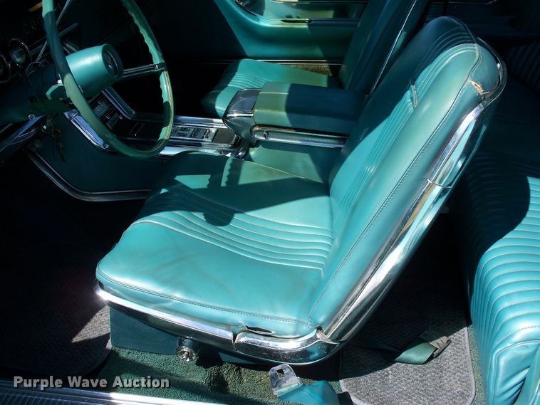 image for item FW9040 1965 Ford Thunderbird