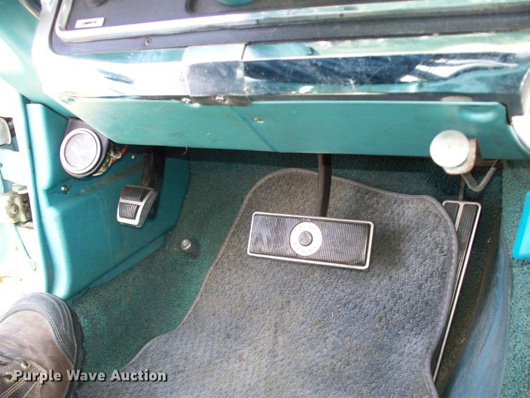 image for item FW9040 1965 Ford Thunderbird