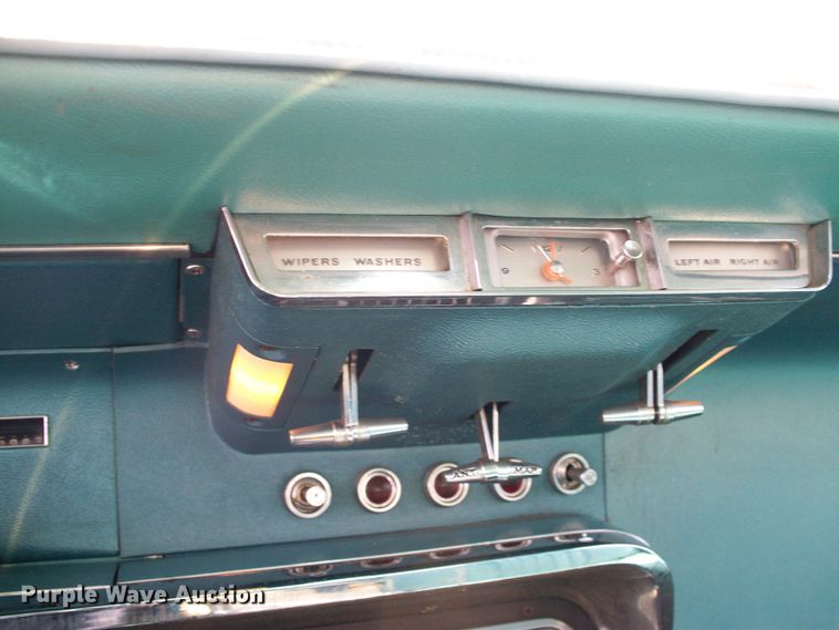 image for item FW9040 1965 Ford Thunderbird