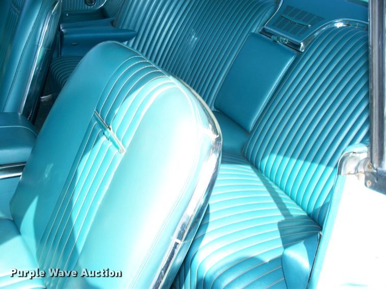 image for item FW9040 1965 Ford Thunderbird