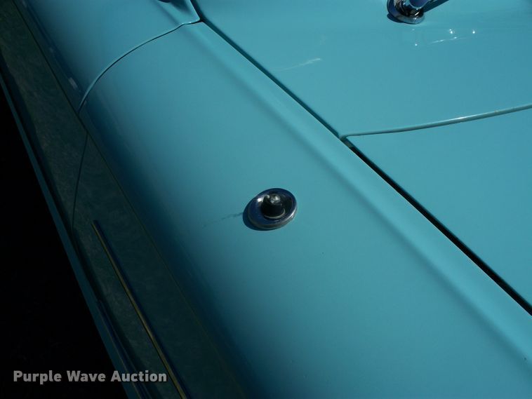 image for item FW9040 1965 Ford Thunderbird