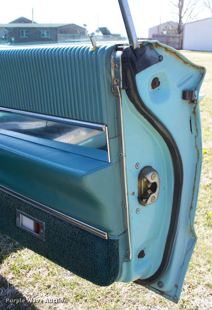 image for item FW9040 1965 Ford Thunderbird