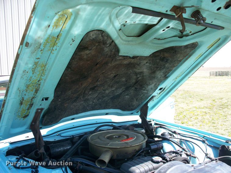 image for item FW9040 1965 Ford Thunderbird