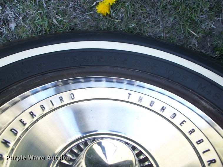 image for item FW9040 1965 Ford Thunderbird