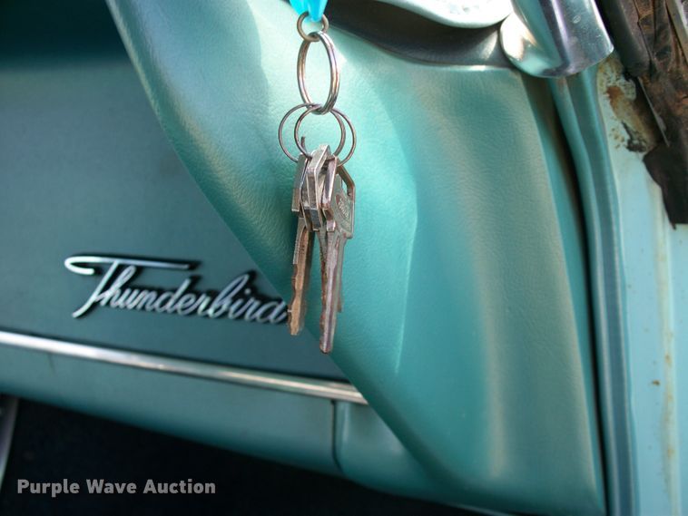 image for item FW9040 1965 Ford Thunderbird